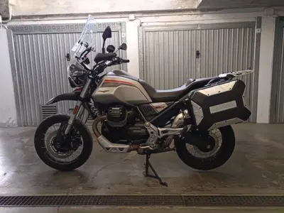 Moto Guzzi V85 TT Travel (2021 - 23) usata
