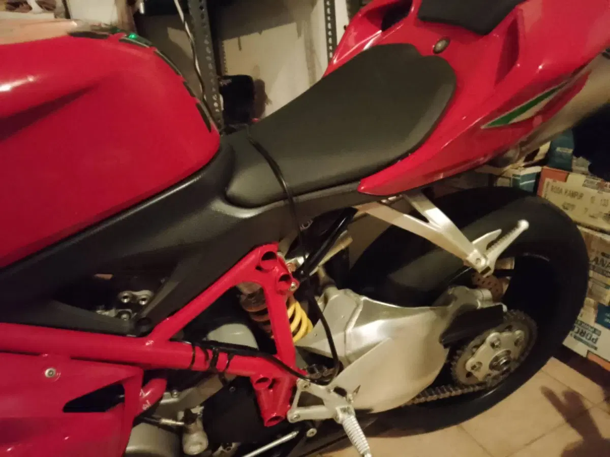 Ducati 848 (2007 - 13) (3)