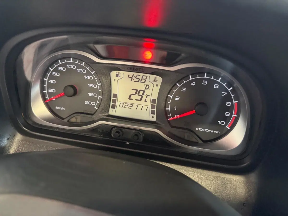 Suzuki Burgman AN 650 Executive (2017 - 20) (7)