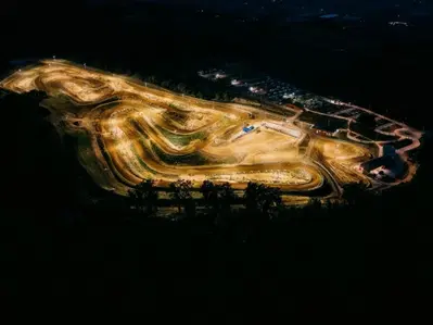 Night Race a Faenza: tutta la meraviglia del cross in notturna!