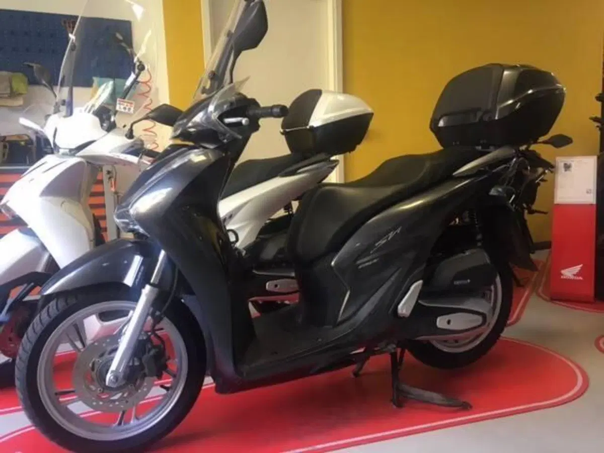 Honda SH 150i (2020 - 23) (2)