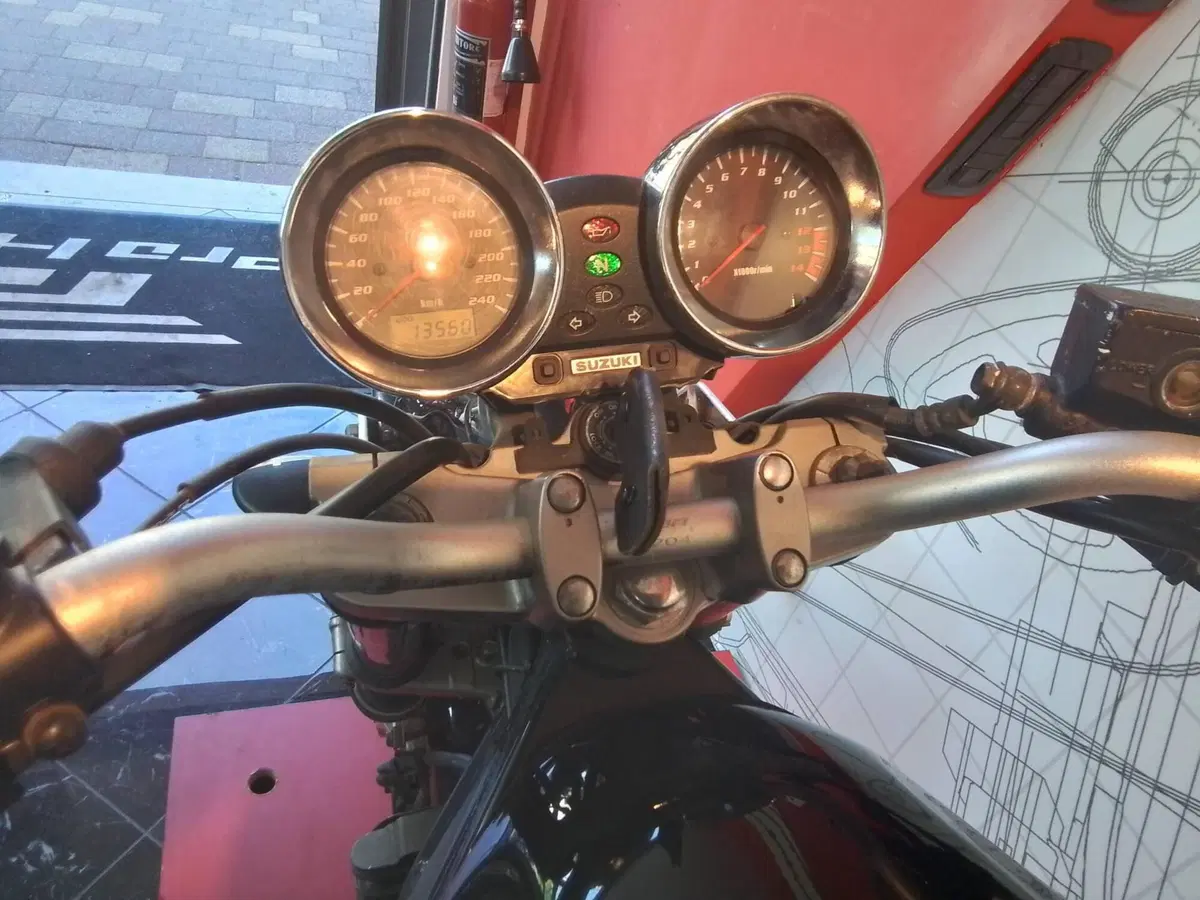 Suzuki GSF 600 Bandit (2000 - 05) (5)