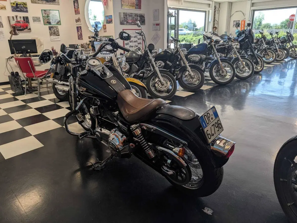 Harley-Davidson 1584 Super Glide Custom (2008 - 13) - FXDC (2)