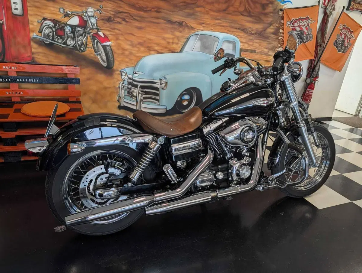 Harley-Davidson 1584 Super Glide Custom (2008 - 13) - FXDC (6)