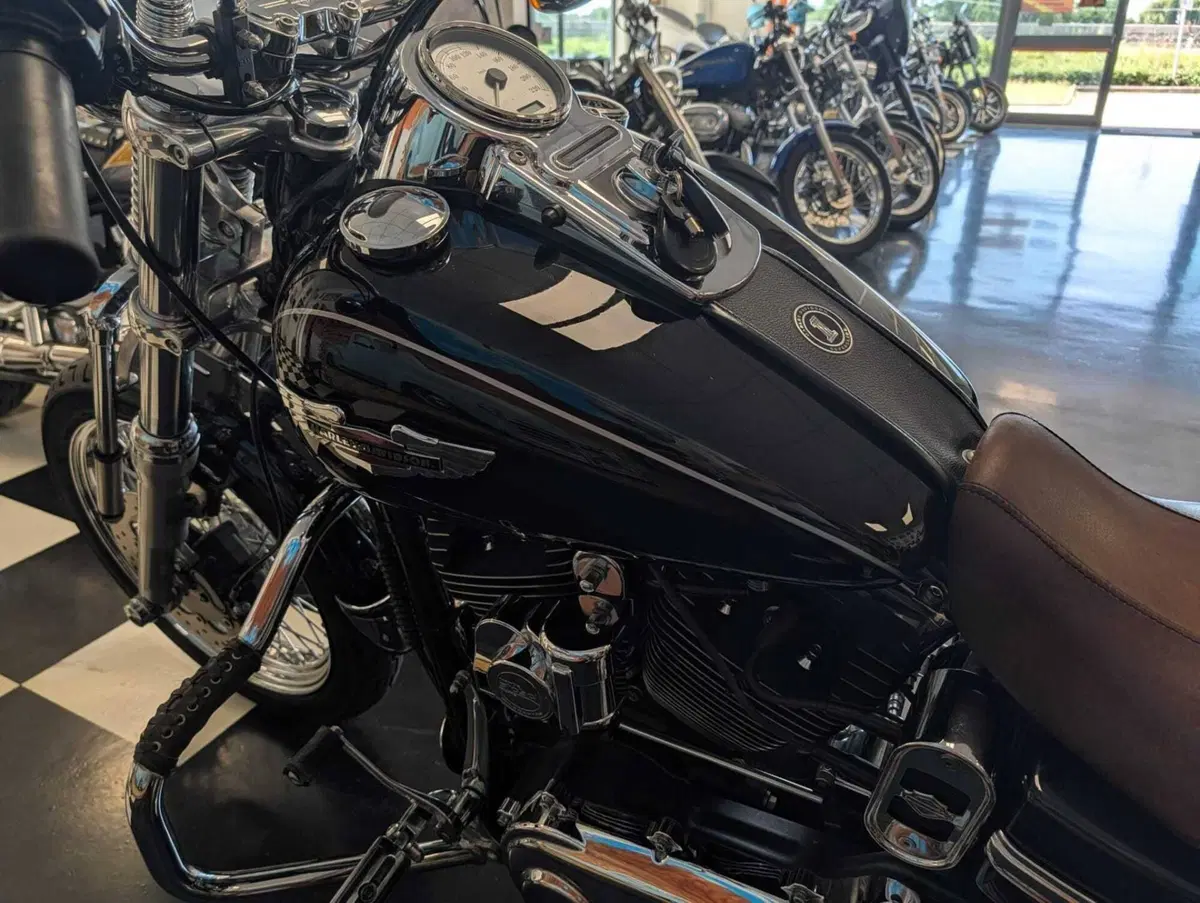 Harley-Davidson 1584 Super Glide Custom (2008 - 13) - FXDC (11)