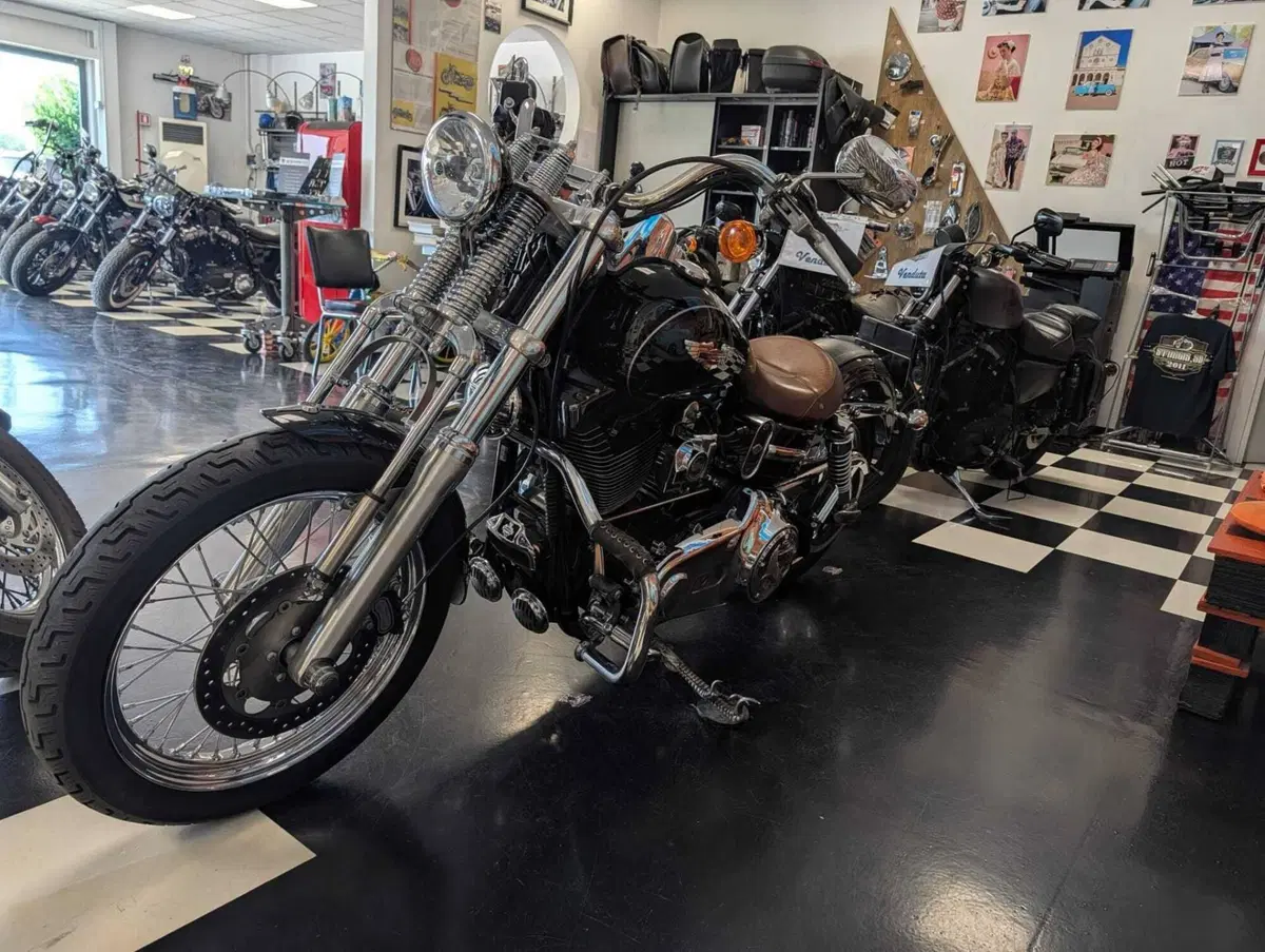 Harley-Davidson 1584 Super Glide Custom (2008 - 13) - FXDC (3)