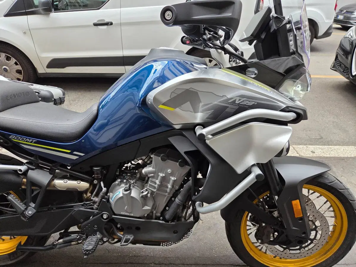 CFMOTO 800MT Touring (2022 - 26) (3)