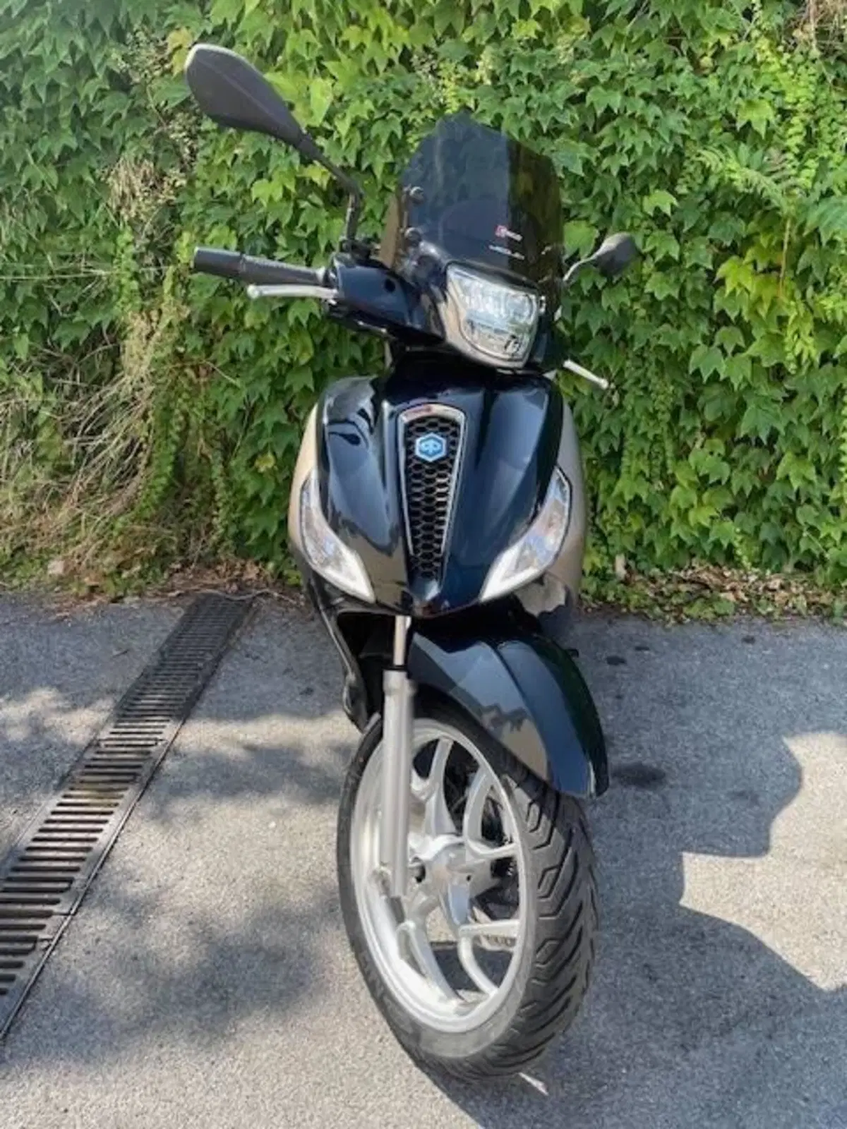 Piaggio Medley 150 ABS (2021 - 25) (3)