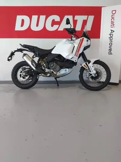 Ducati DesertX (2022 - 25) usata