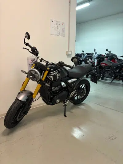 Triumph Speed 400 (2024 - 26) usata