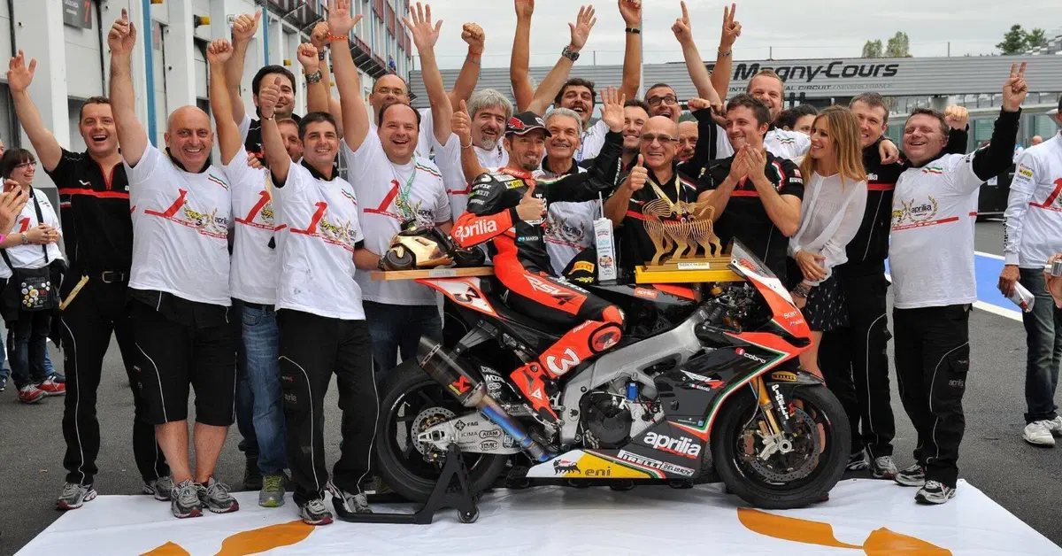 Aprilia in SBK: tanto passato e nessun presente. Ma il futuro? [VIDEO]