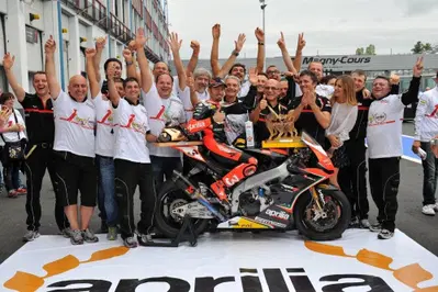 Aprilia in SBK: tanto passato e nessun presente. Ma il futuro? [VIDEO]