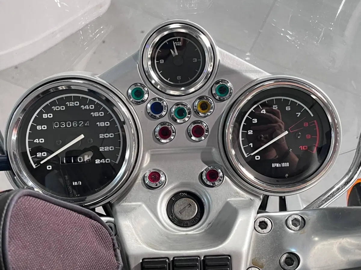 Bmw R1100R (5)