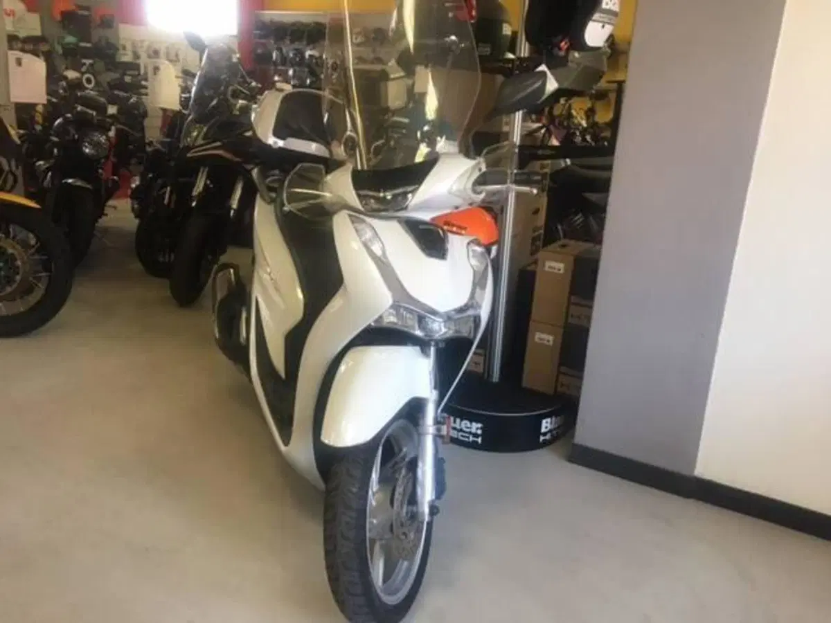 Honda SH 125i (2020 - 23) (2)