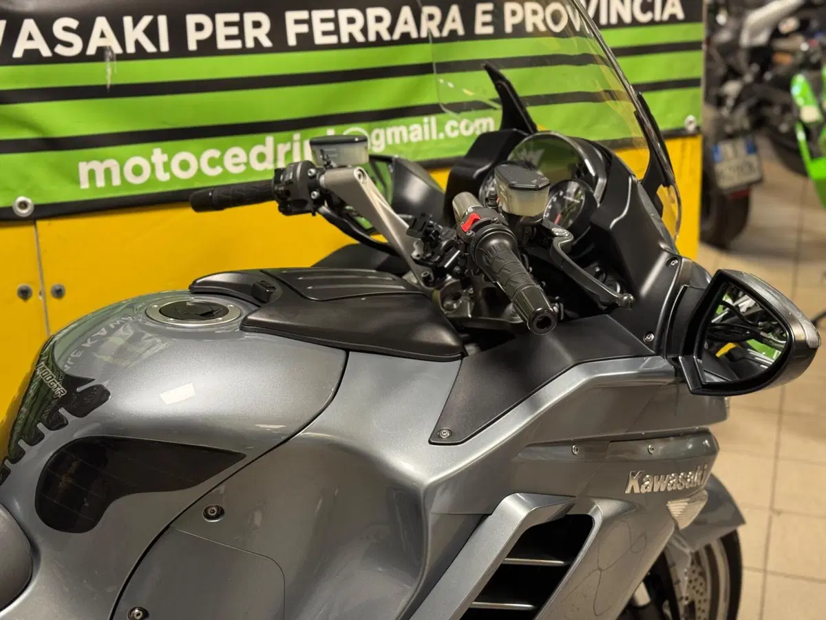 Kawasaki GTR 1400 (2007 - 09) (5)
