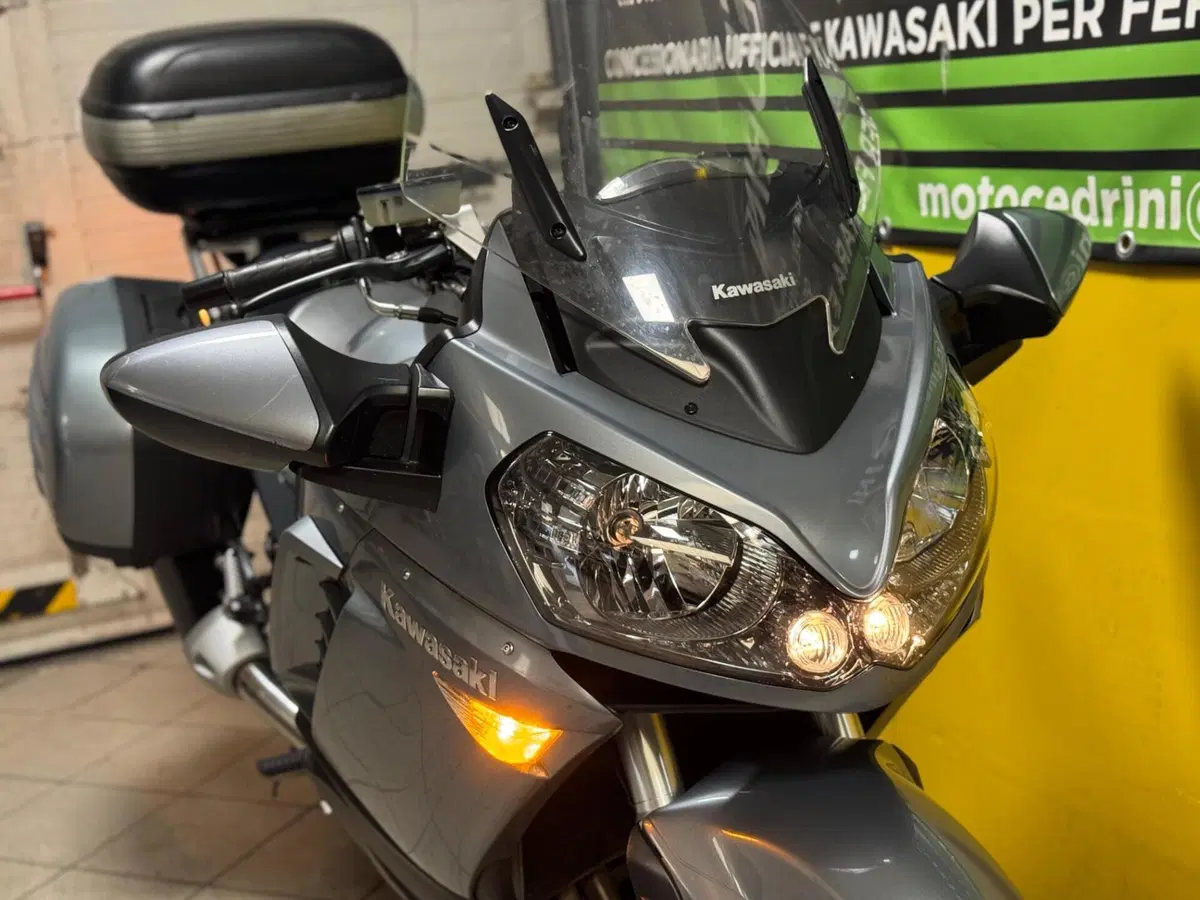 Kawasaki GTR 1400 (2007 - 09) (9)