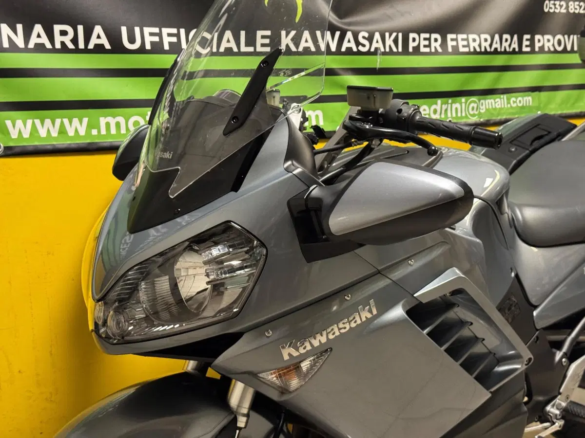 Kawasaki GTR 1400 (2007 - 09) (13)