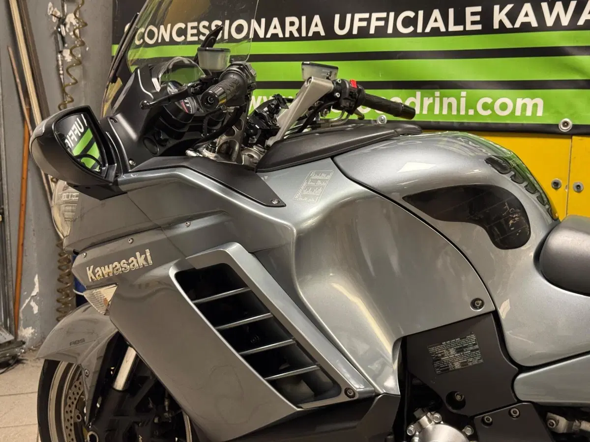 Kawasaki GTR 1400 (2007 - 09) (14)