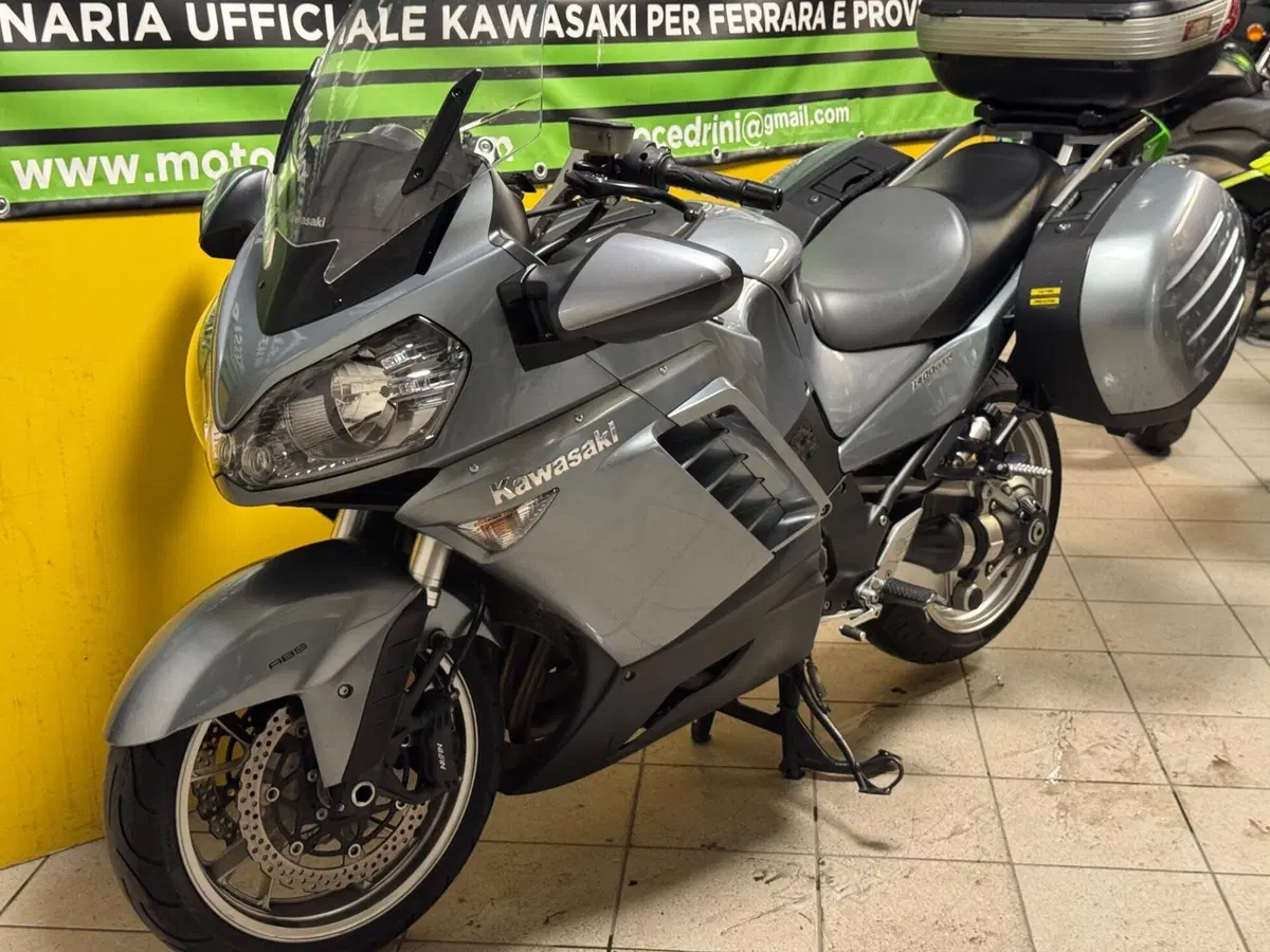 Kawasaki GTR 1400 (2007 - 09) (15)