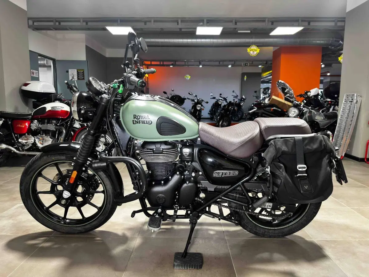 Royal Enfield Meteor 350 (2021 - 26) (4)