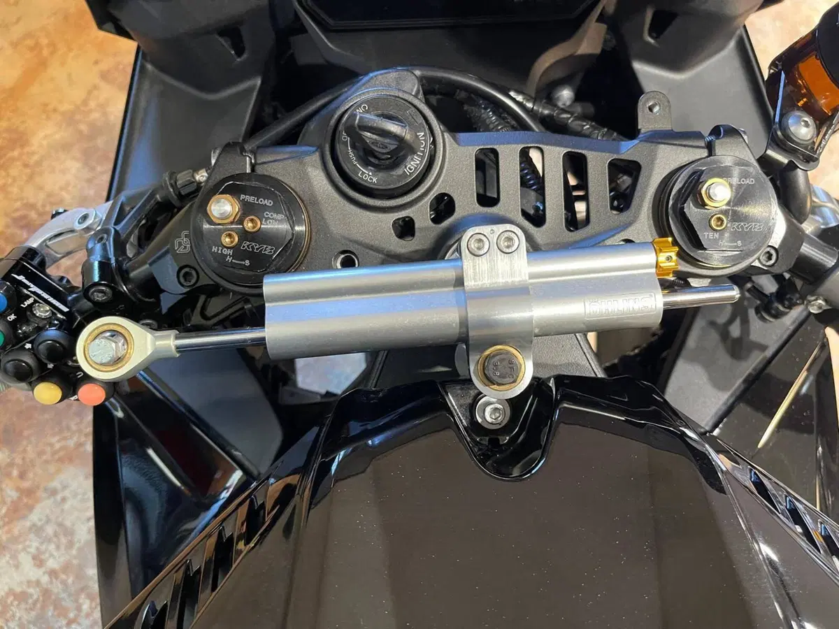 Yamaha YZF R9 (2025 - 26) (19)