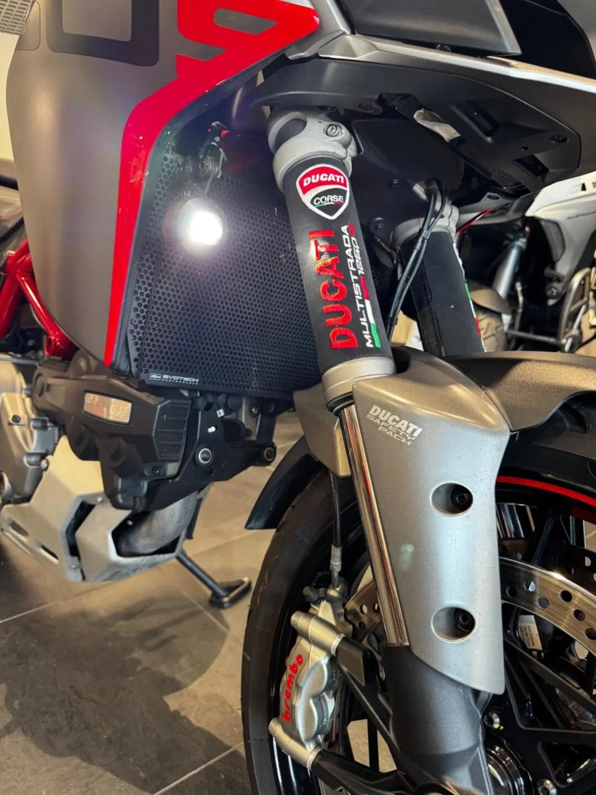 Ducati Multistrada 1260 S Grand Tour (2020) (8)