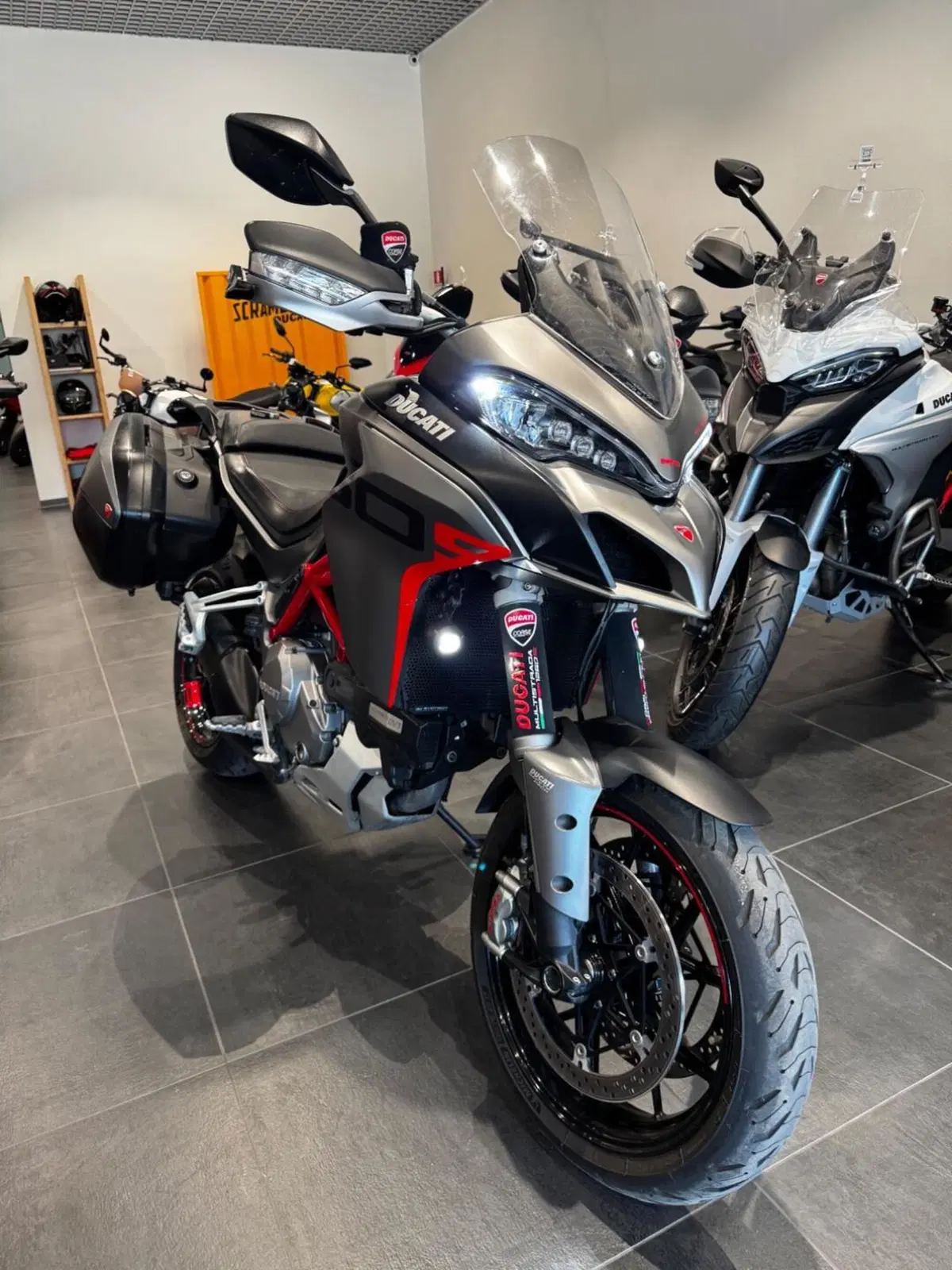 Ducati Multistrada 1260 S Grand Tour (2020) (10)