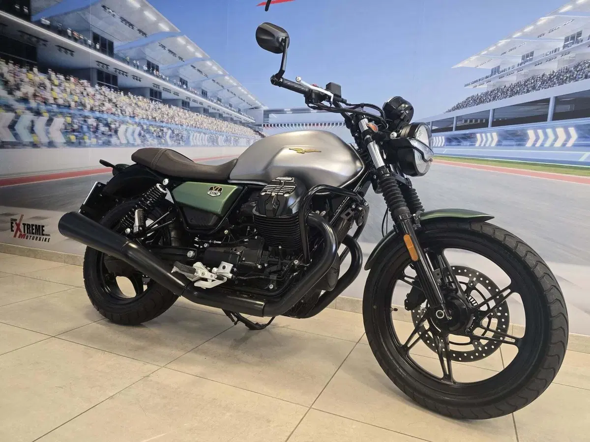 Moto Guzzi V7 Stone Centenario (2021 - 22) (13)