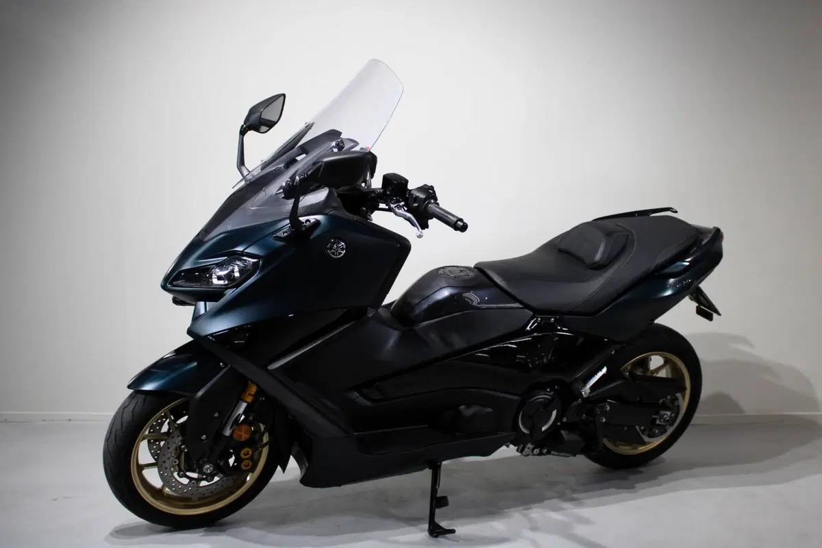 Yamaha T-Max 560 Tech Max (2022 - 24) (3)