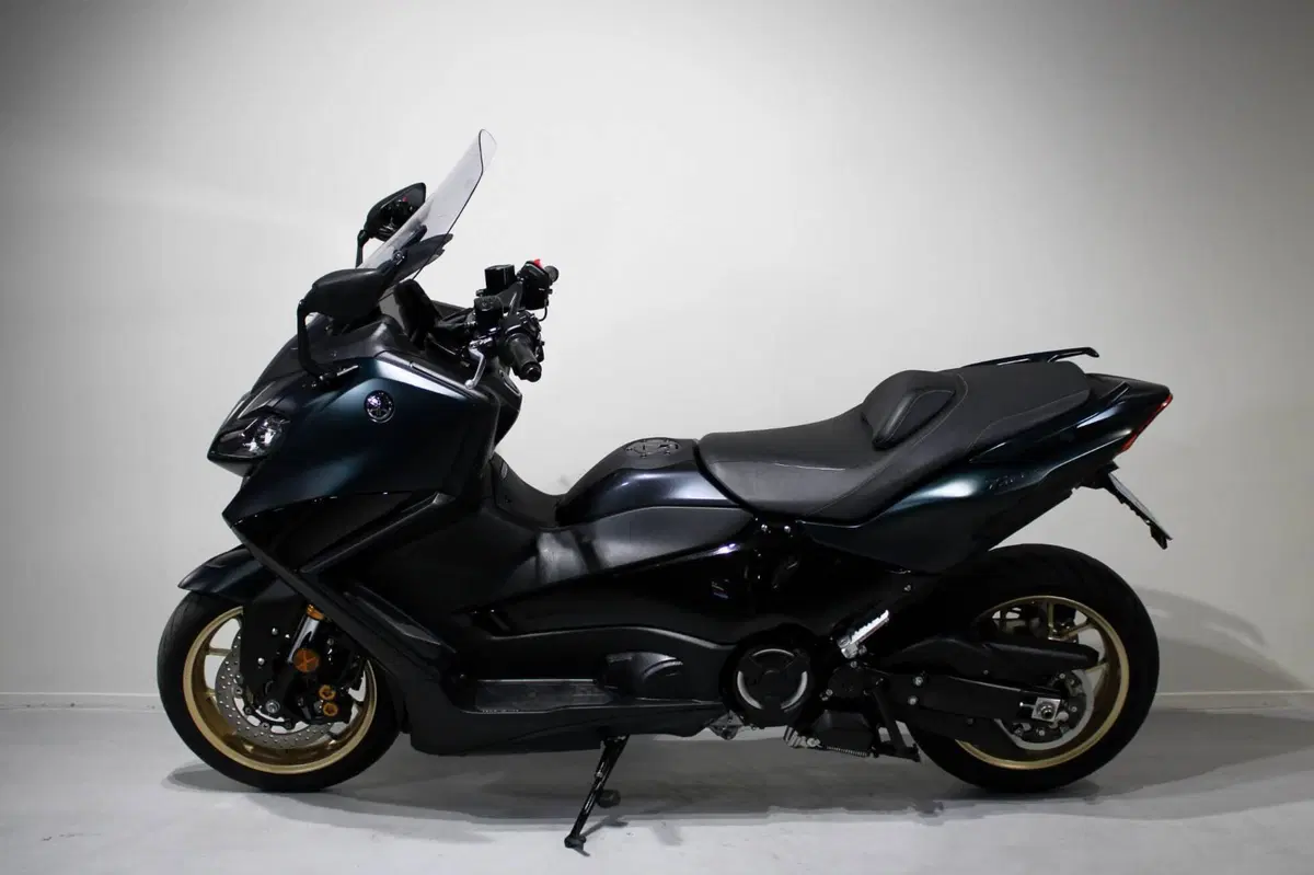 Yamaha T-Max 560 Tech Max (2022 - 24) (4)