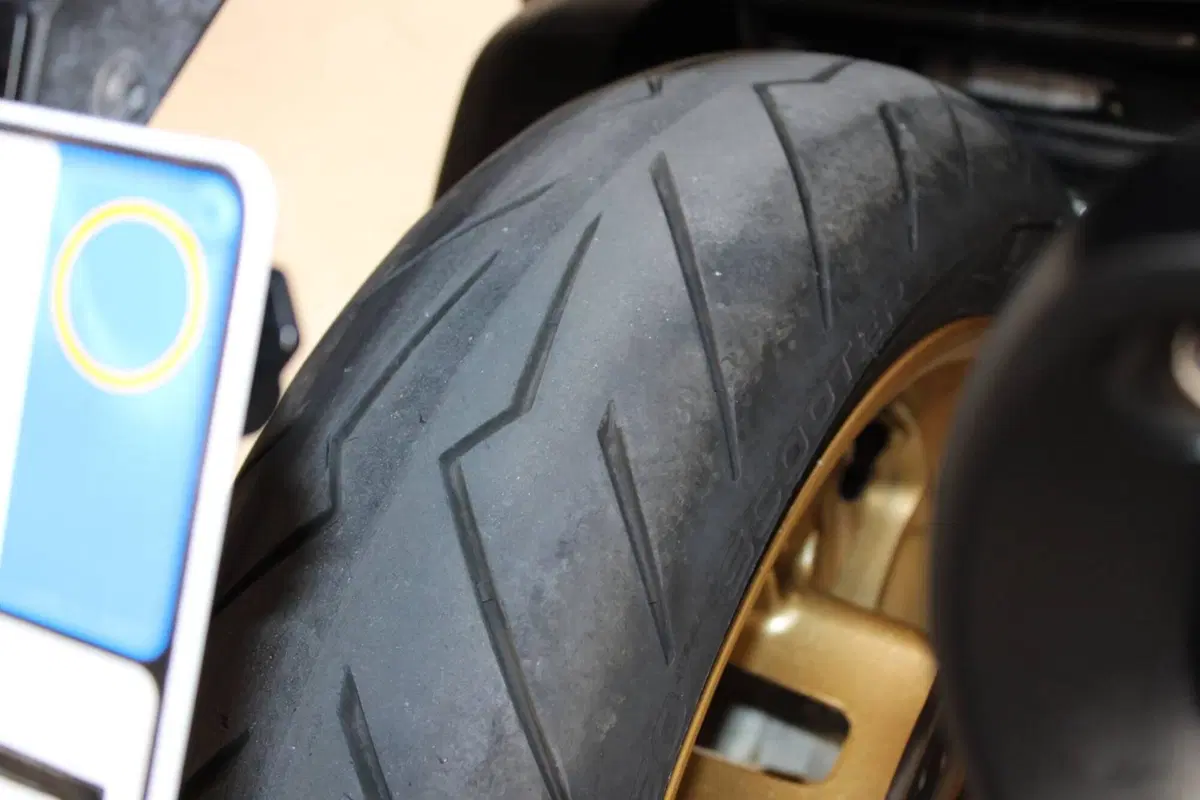 Yamaha T-Max 560 Tech Max (2022 - 24) (8)