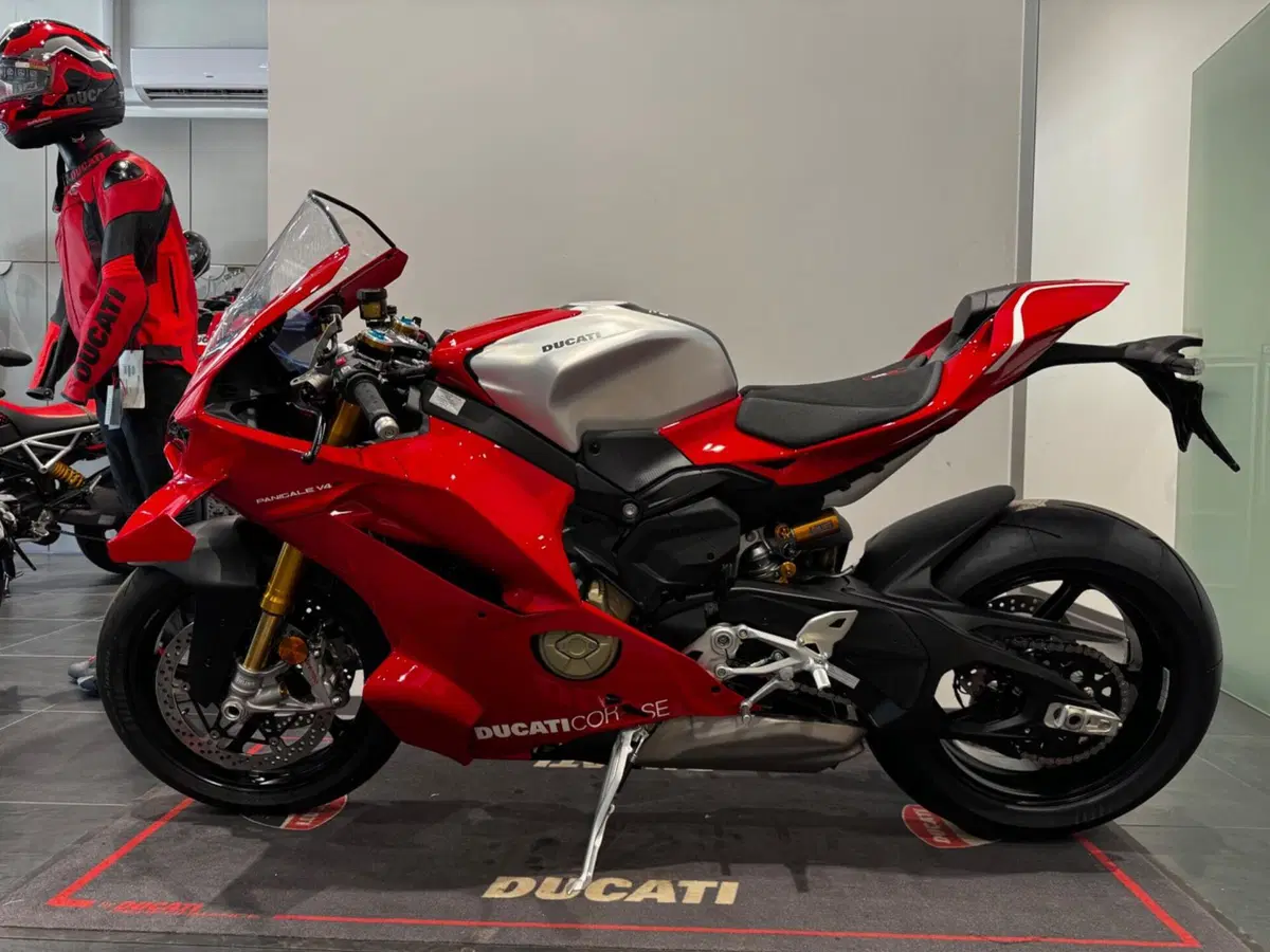 Ducati Panigale V4 R (2026)