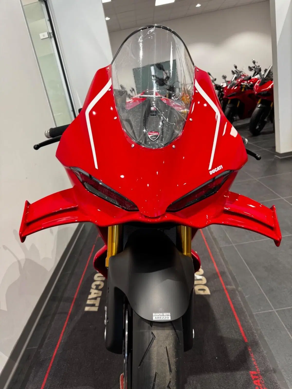 Ducati Panigale V4 R (2026) (2)