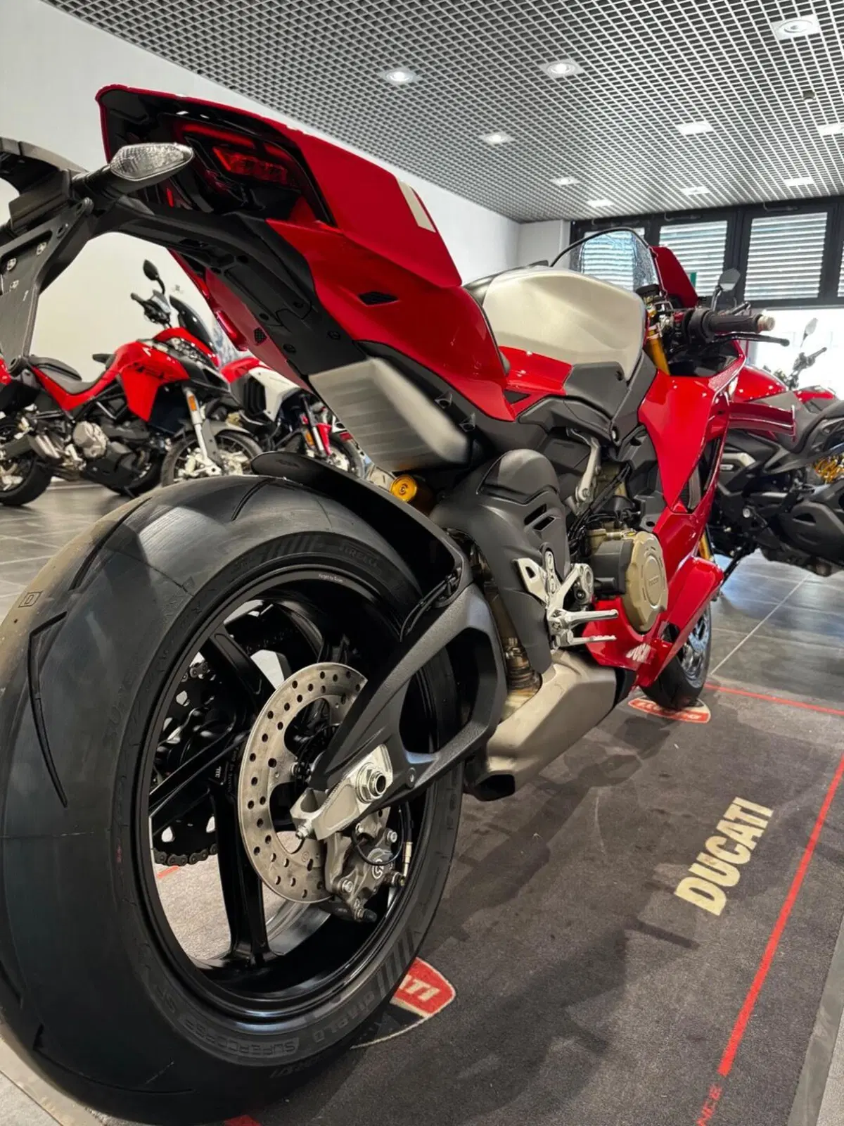 Ducati Panigale V4 R (2026) (3)