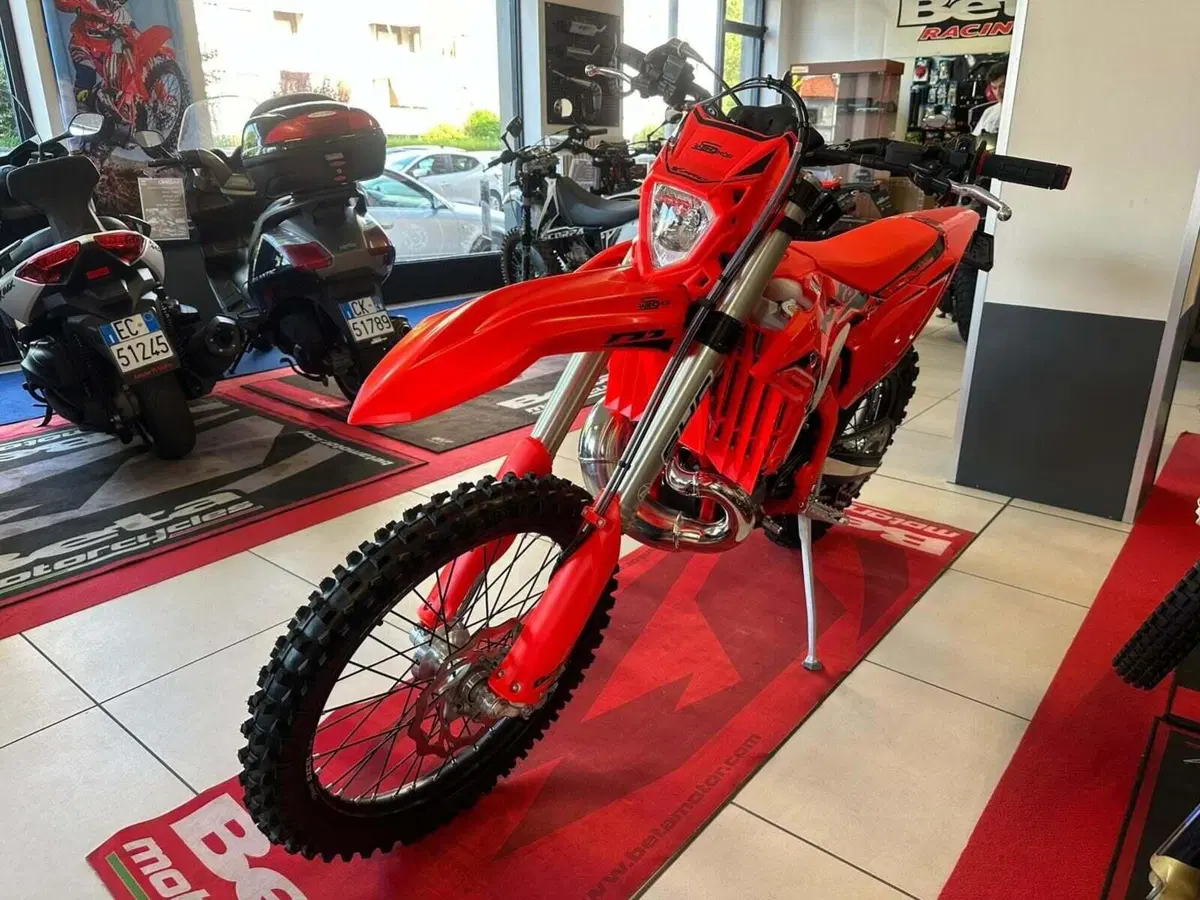 Betamotor RR X-PRO 300 2T Enduro (2025) (7)