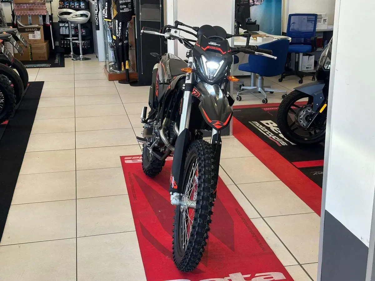 Betamotor RR 125 4T Enduro T (2025 - 26) (8)