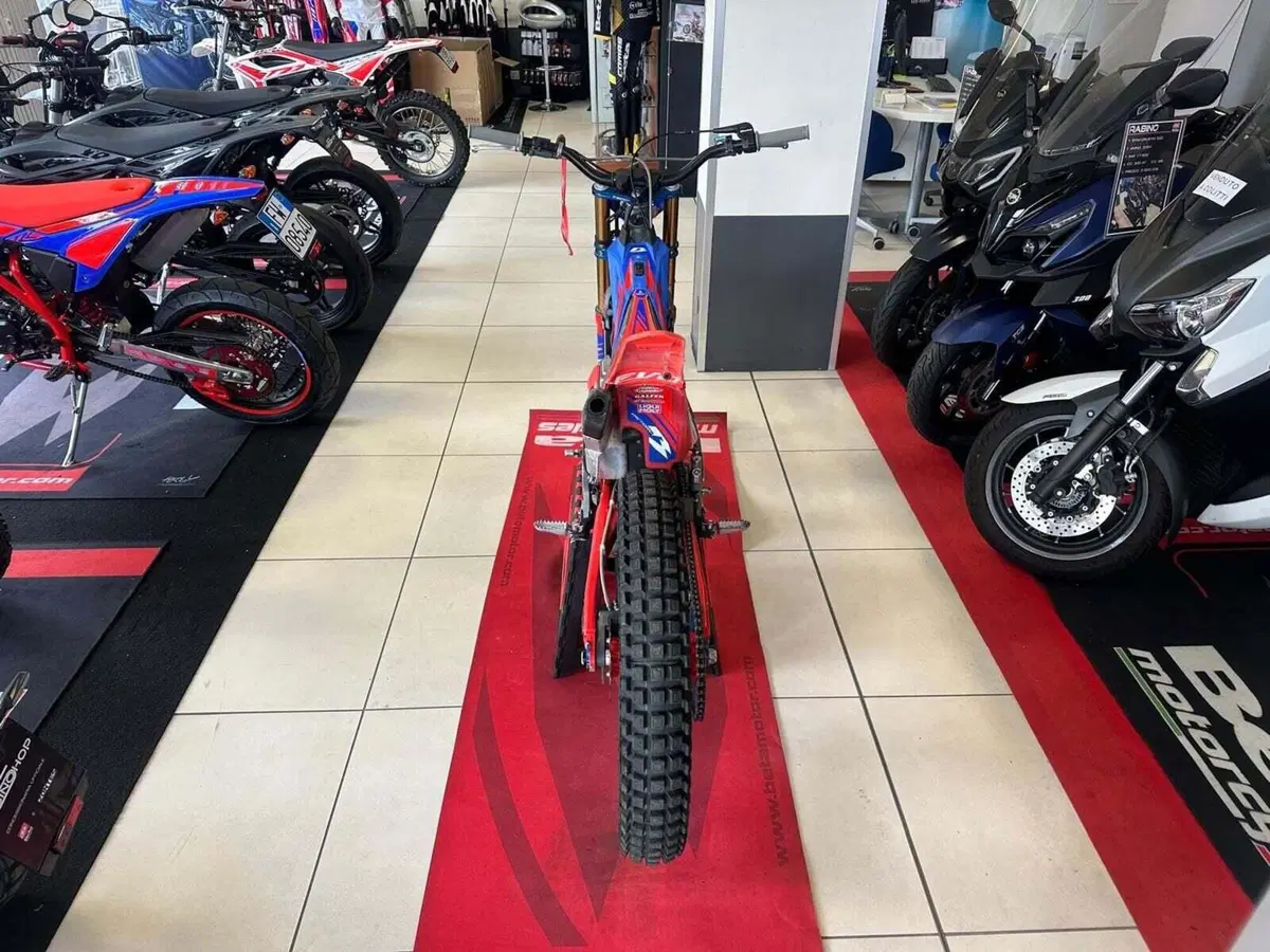 Betamotor Evo 125 2T Factory (2024) (6)