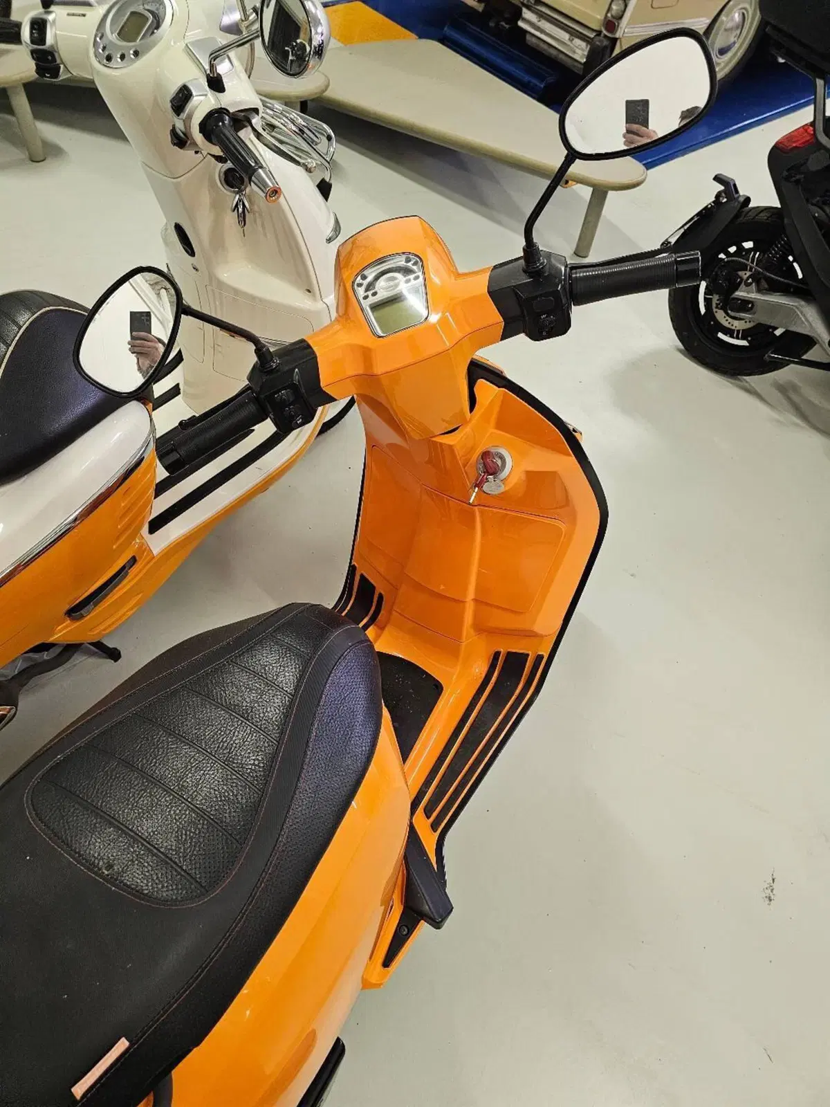Lambretta V50 Special (2018 - 20) (3)