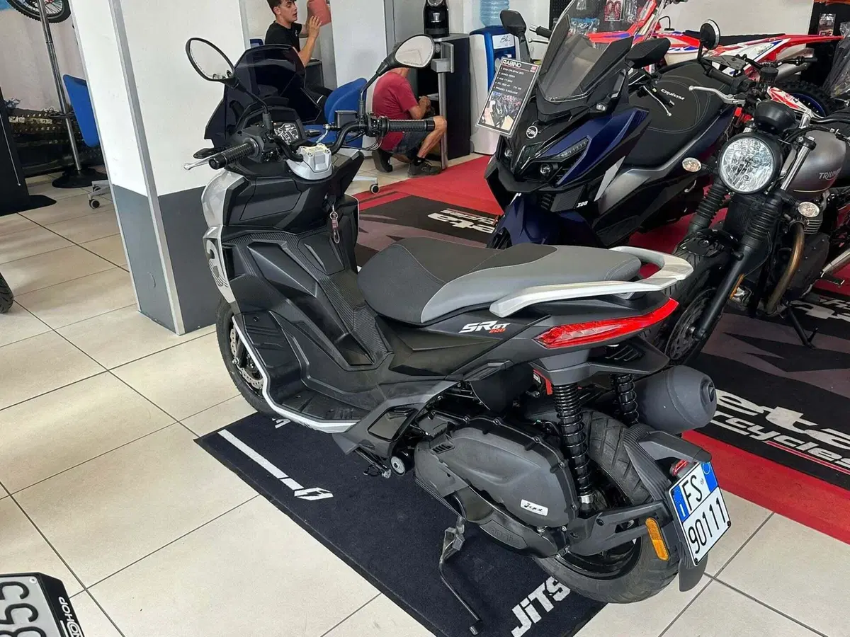 Aprilia SR GT 200 (2025 - 26) (3)