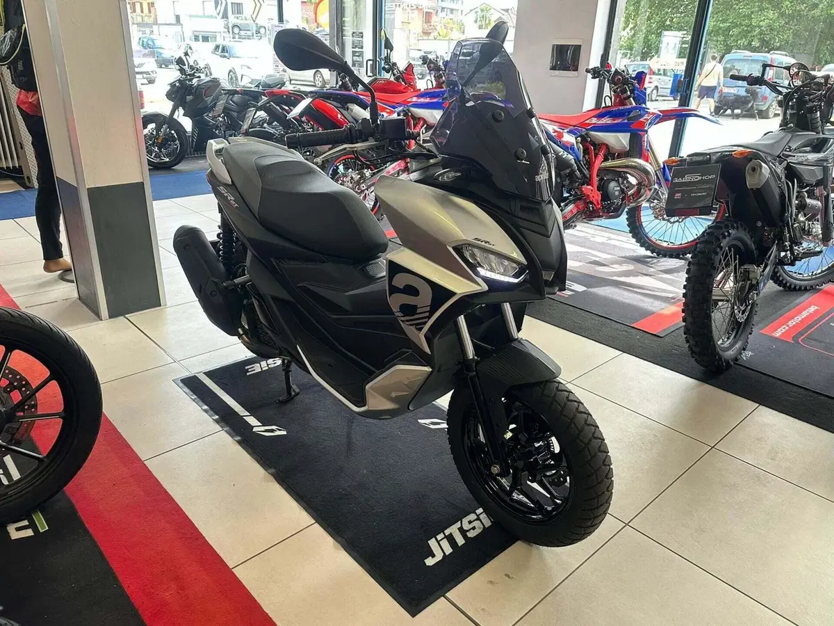 Aprilia SR GT 200 (2025 - 26) (7)