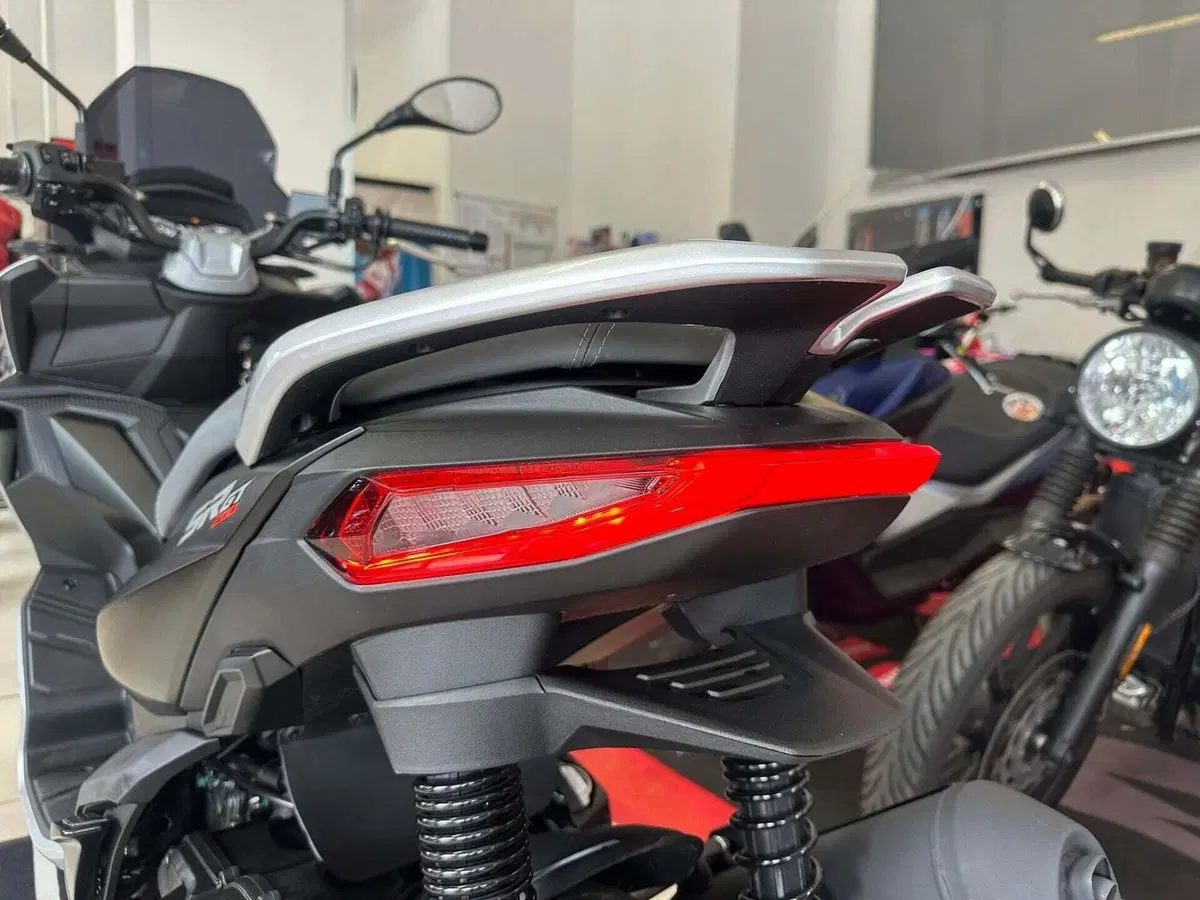 Aprilia SR GT 200 (2025 - 26) (10)