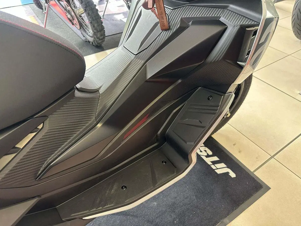 Aprilia SR GT 200 (2025 - 26) (15)