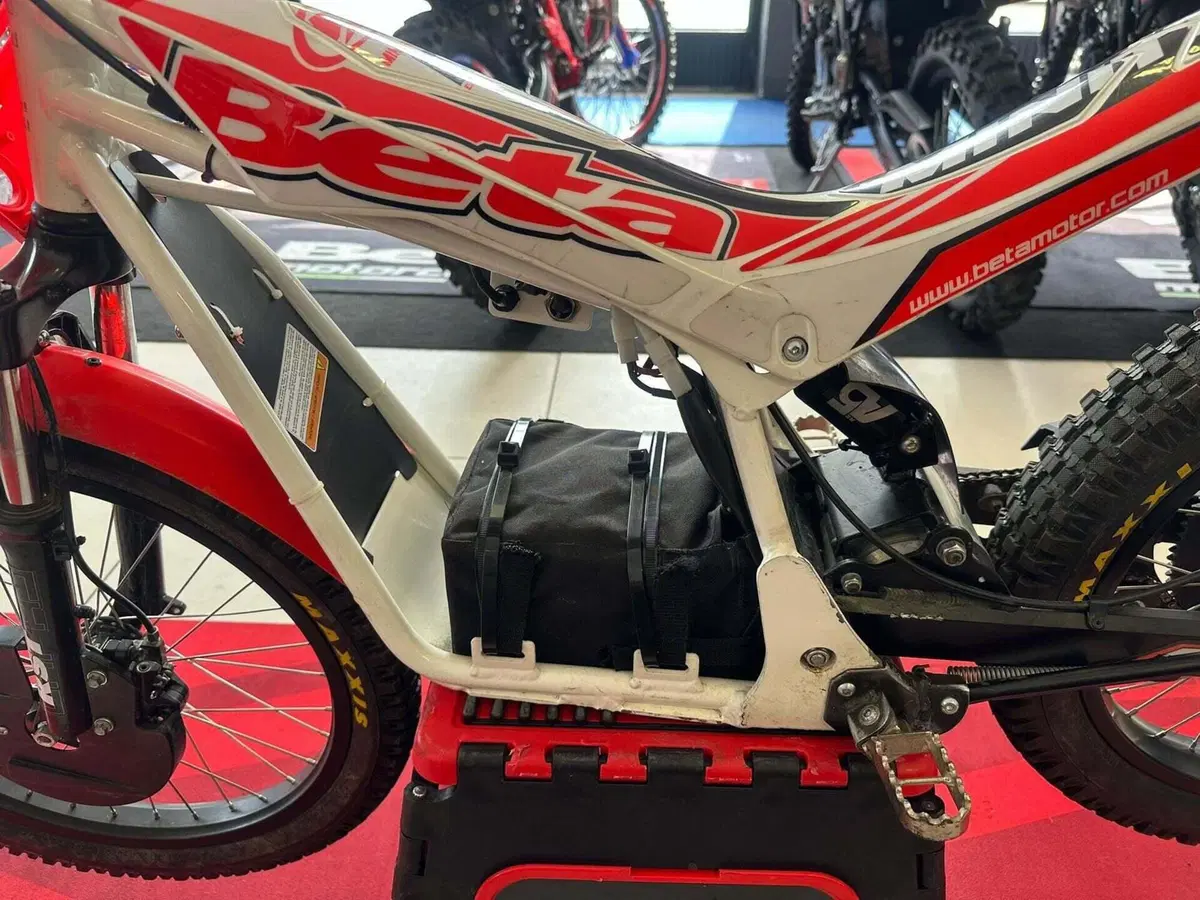Betamotor Minitrial Electric 16" (2014 - 26) (11)