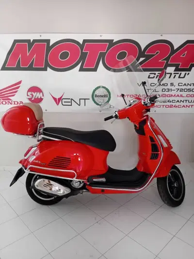 Vespa GTS 300 (2023 - 24) usata