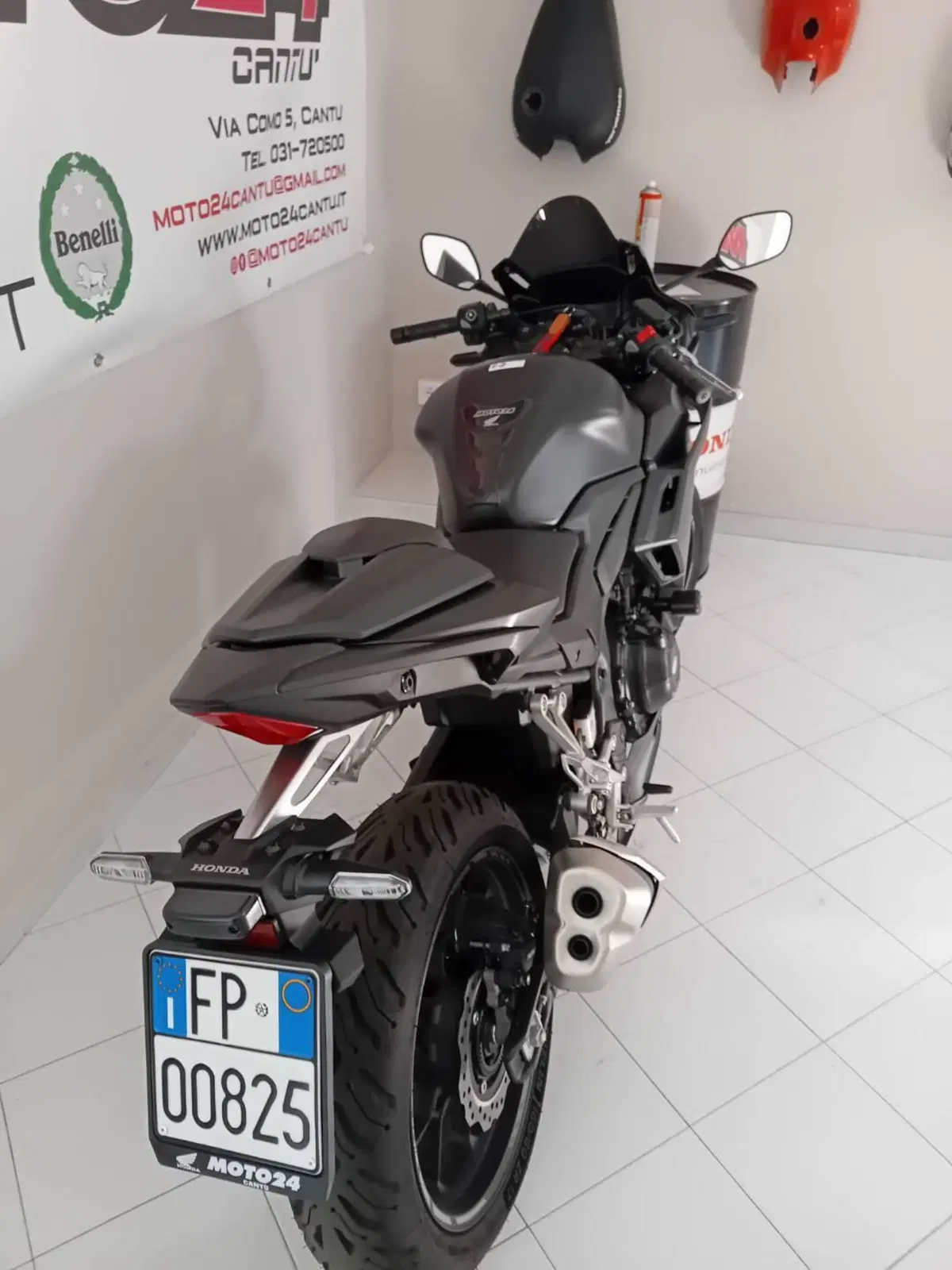 Honda CBR 500 R (2024 - 25) (3)