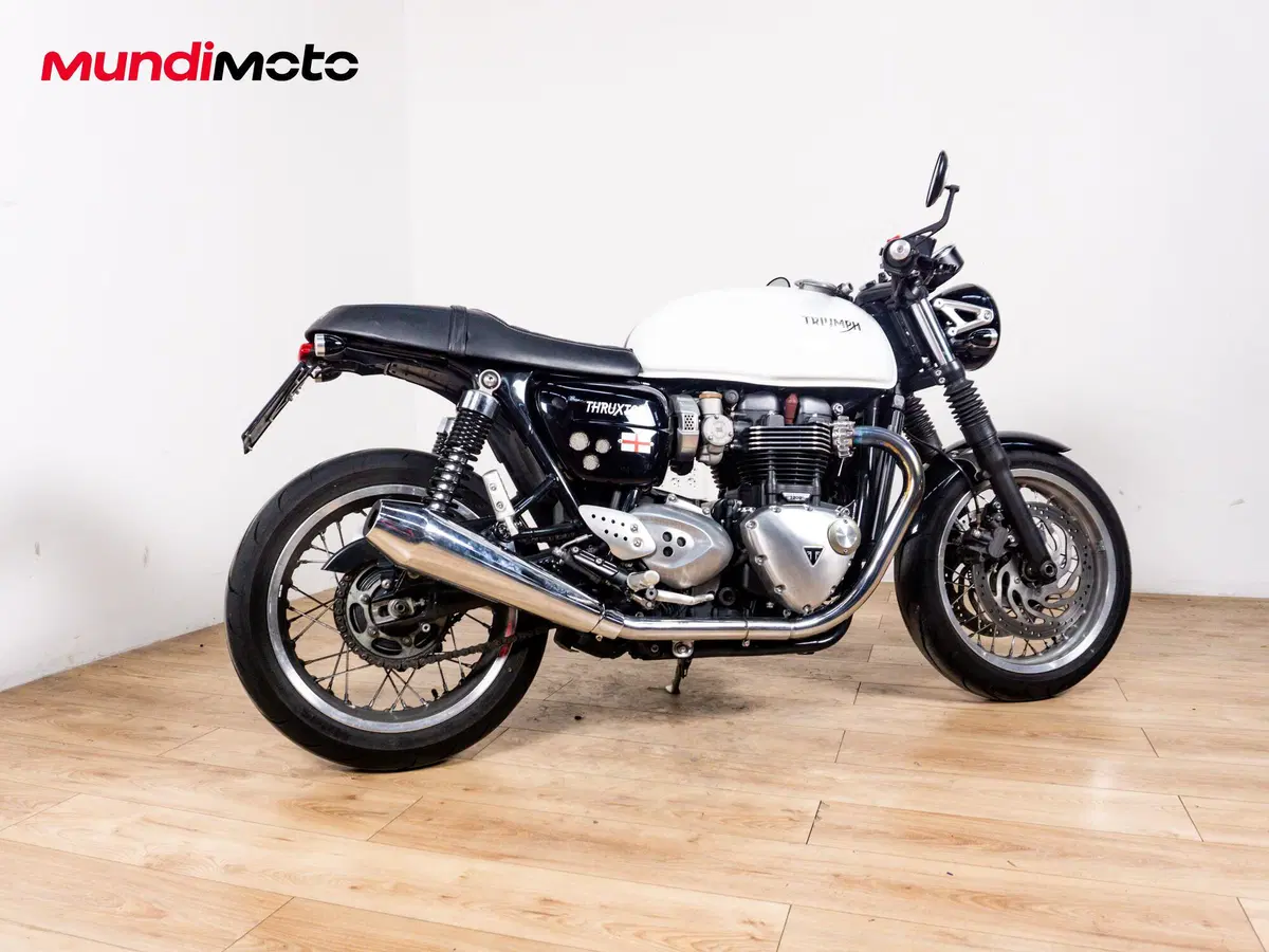 Triumph Thruxton 1200 R (2016) (3)