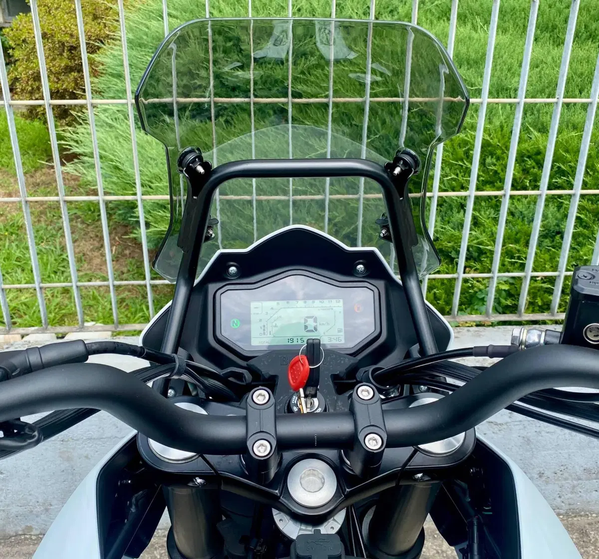 Benelli TRK 251 (2022 - 25) (3)