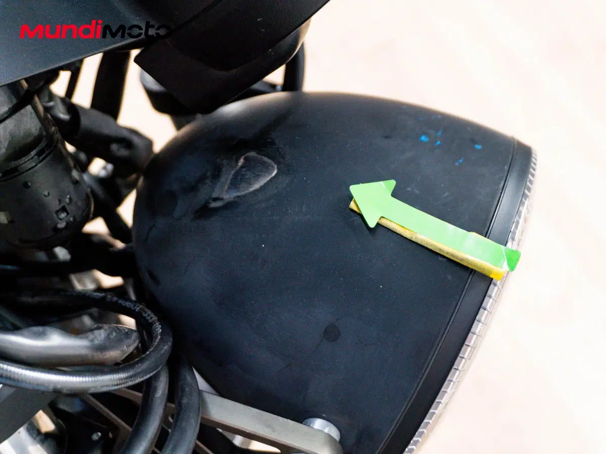 Moto Guzzi V7 III Stone (2017 - 20) (13)