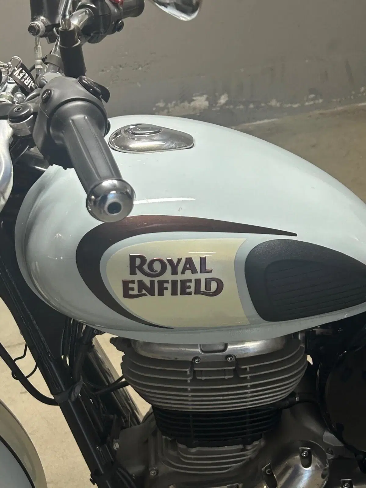 Royal Enfield Classic 350 (2021 - 26) (3)