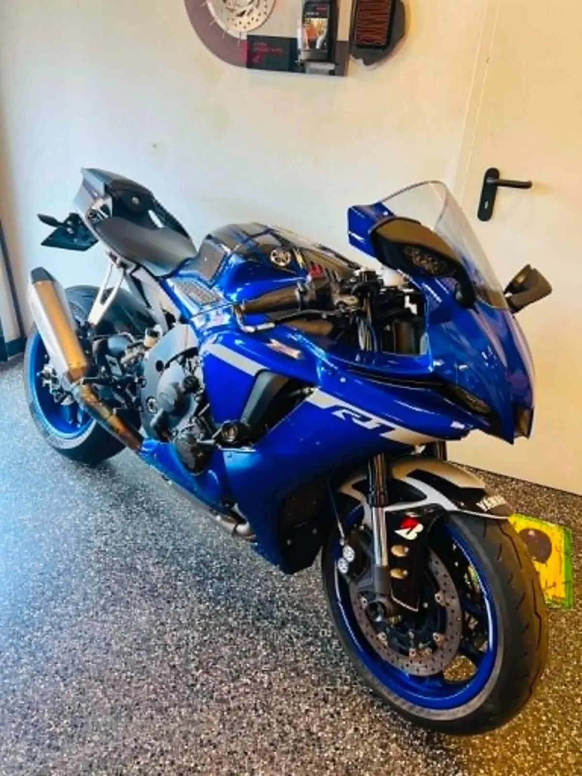 Yamaha YZF R1 (2020 - 25)
